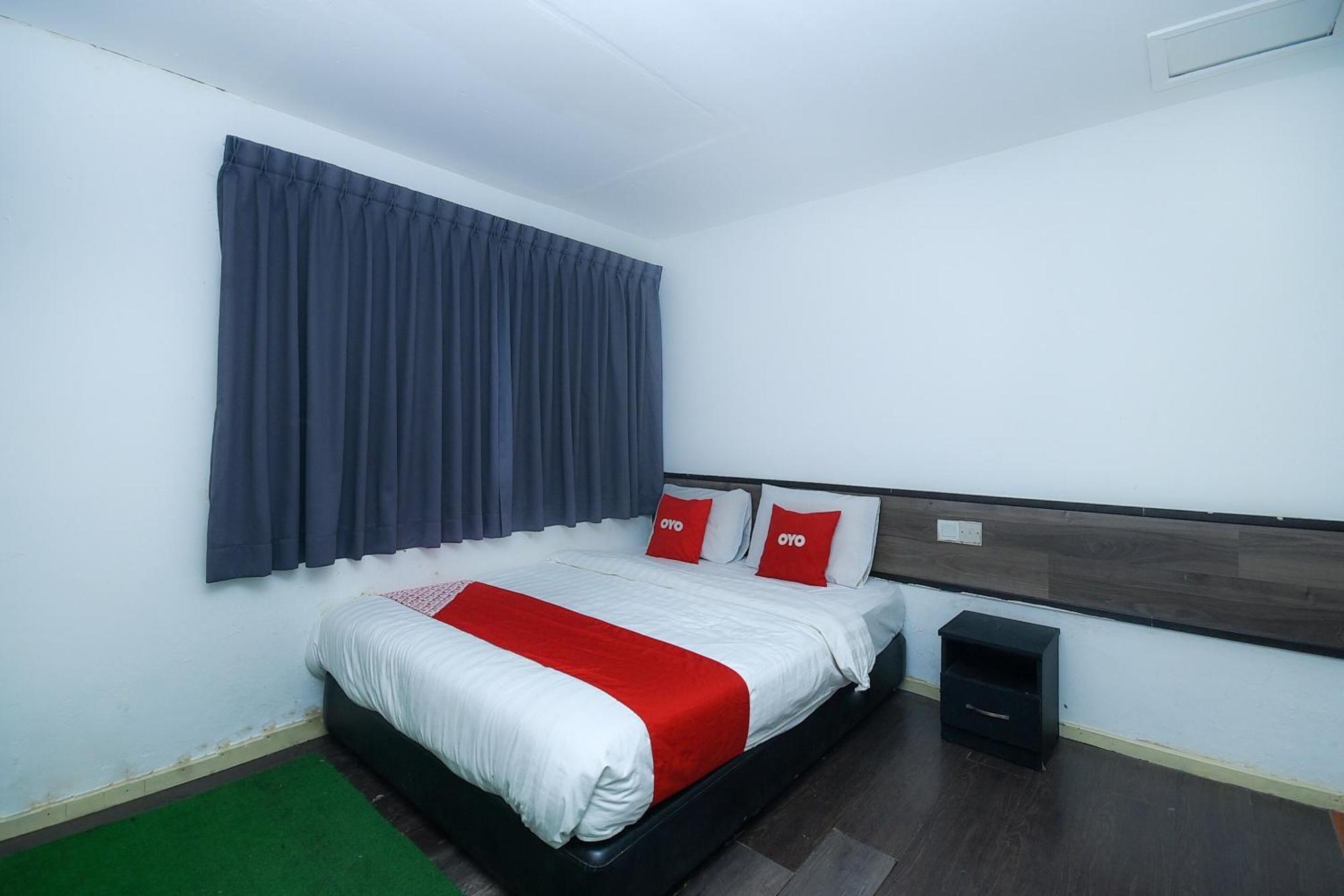 Oyo 90820 River Inn Miri Exterior foto