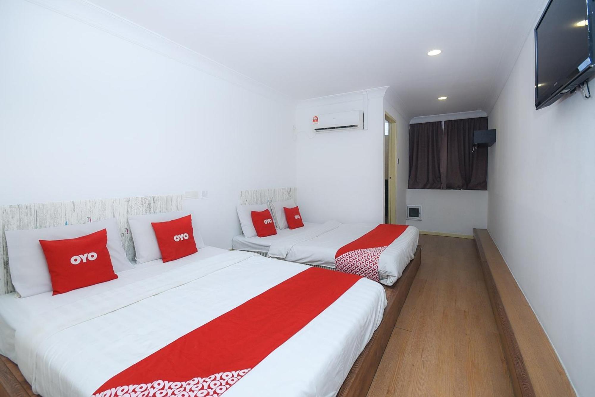 Oyo 90820 River Inn Miri Exterior foto