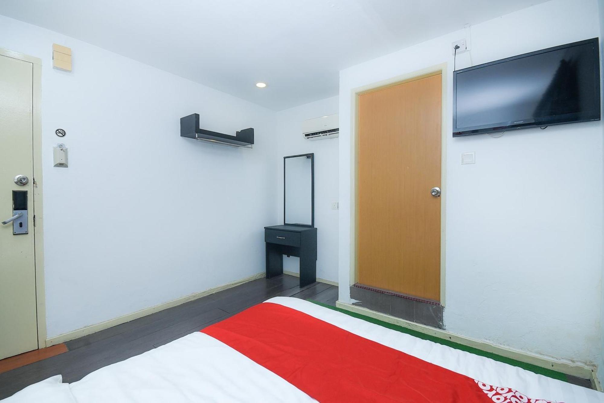 Oyo 90820 River Inn Miri Exterior foto