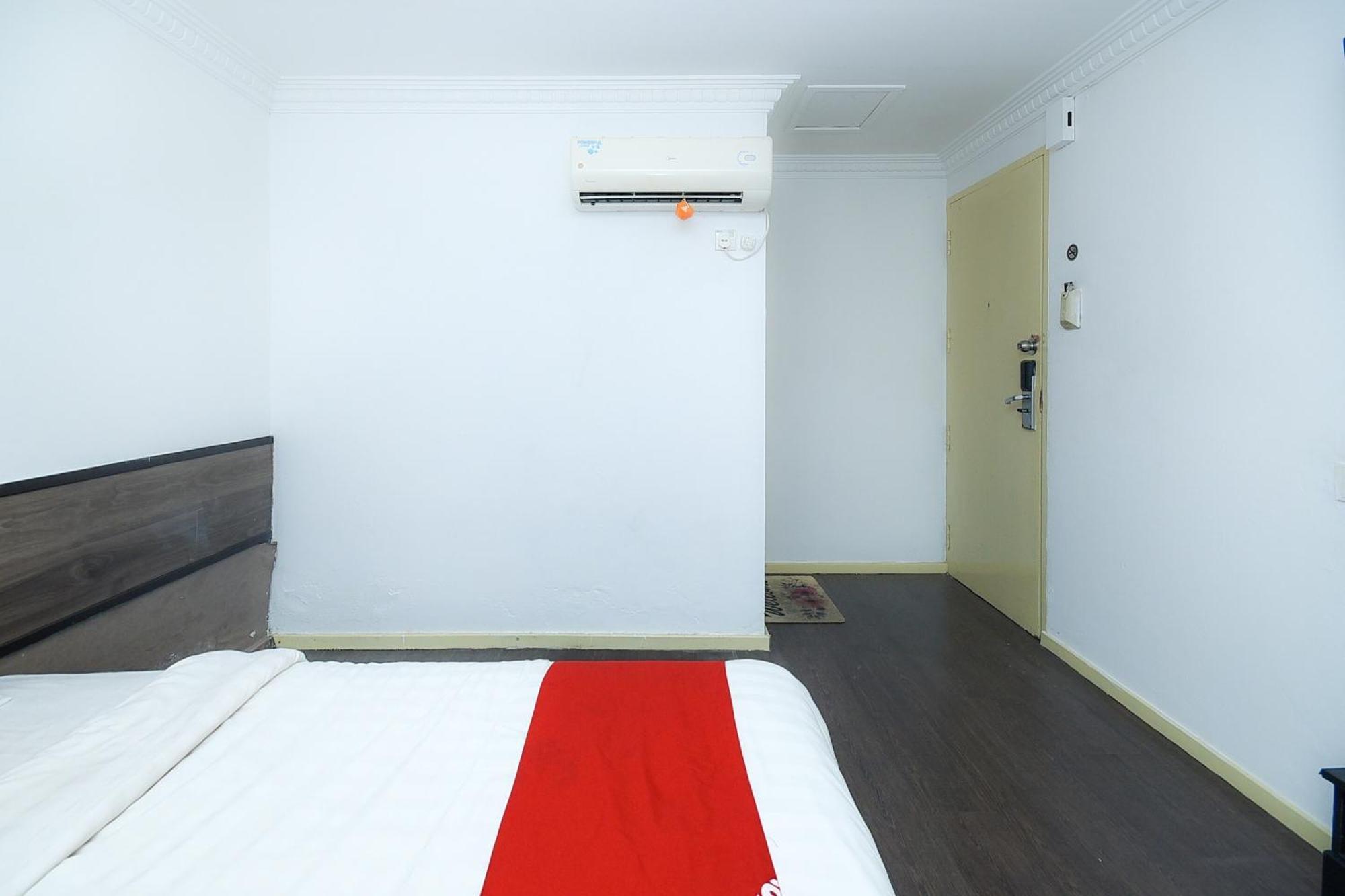 Oyo 90820 River Inn Miri Exterior foto