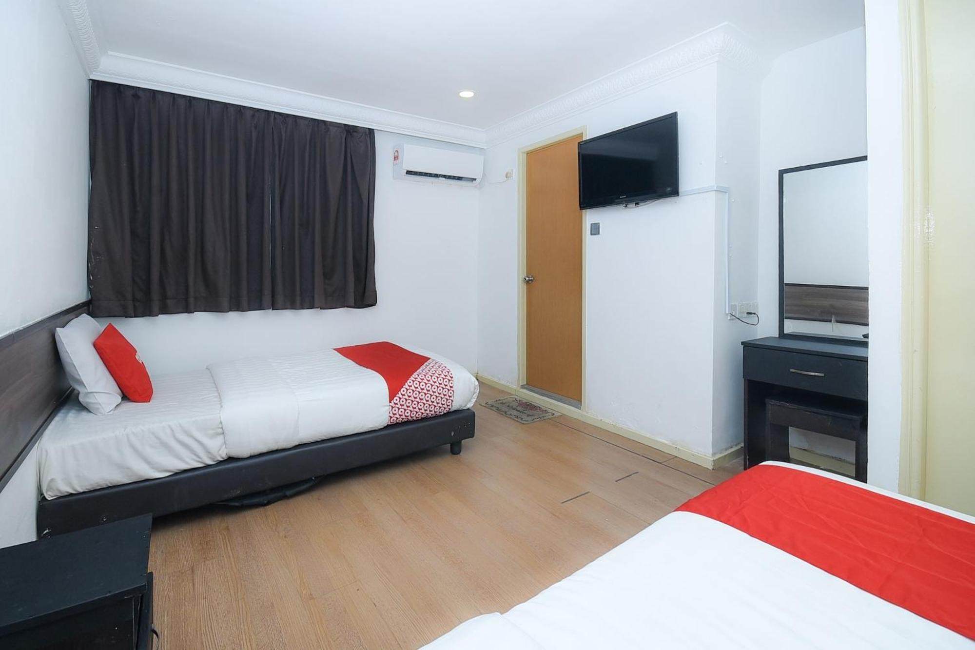 Oyo 90820 River Inn Miri Exterior foto