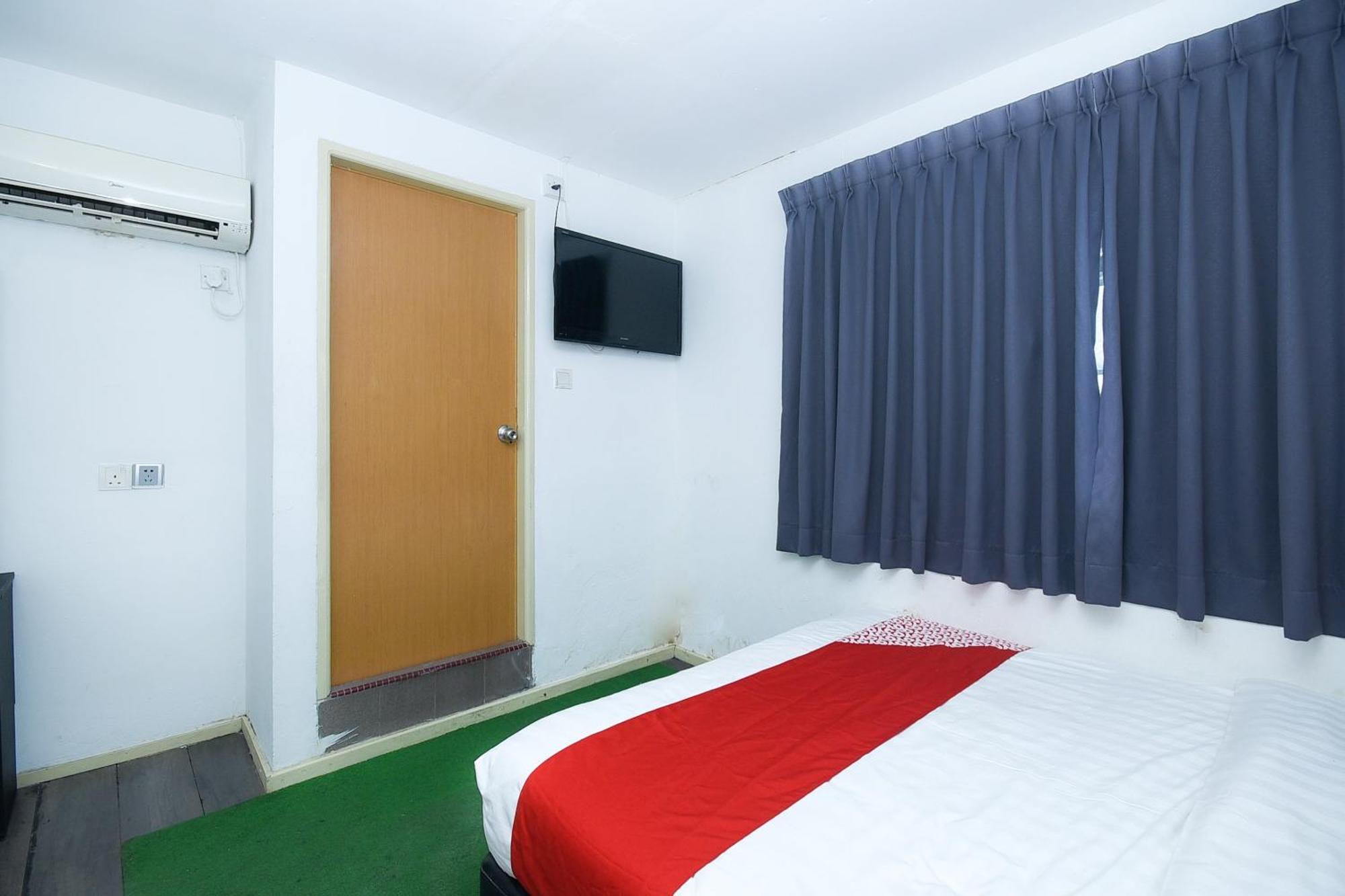 Oyo 90820 River Inn Miri Exterior foto